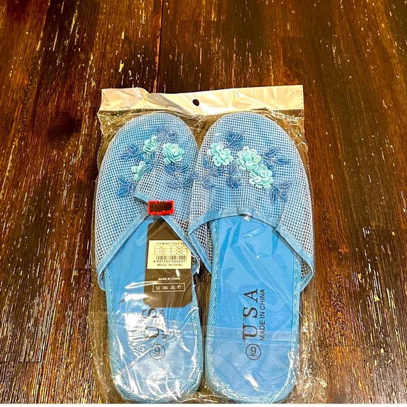 CHINESE SLIPPERS - Picture 2 of 4